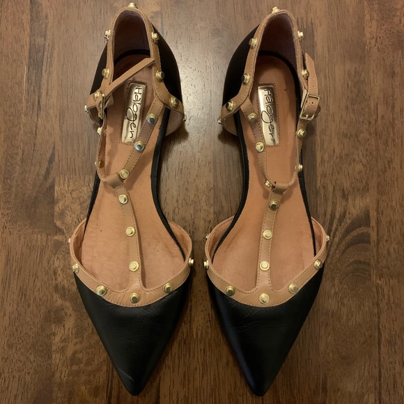 Halogen Shoes - Halogen Pointed-toe Navy Leather Flats